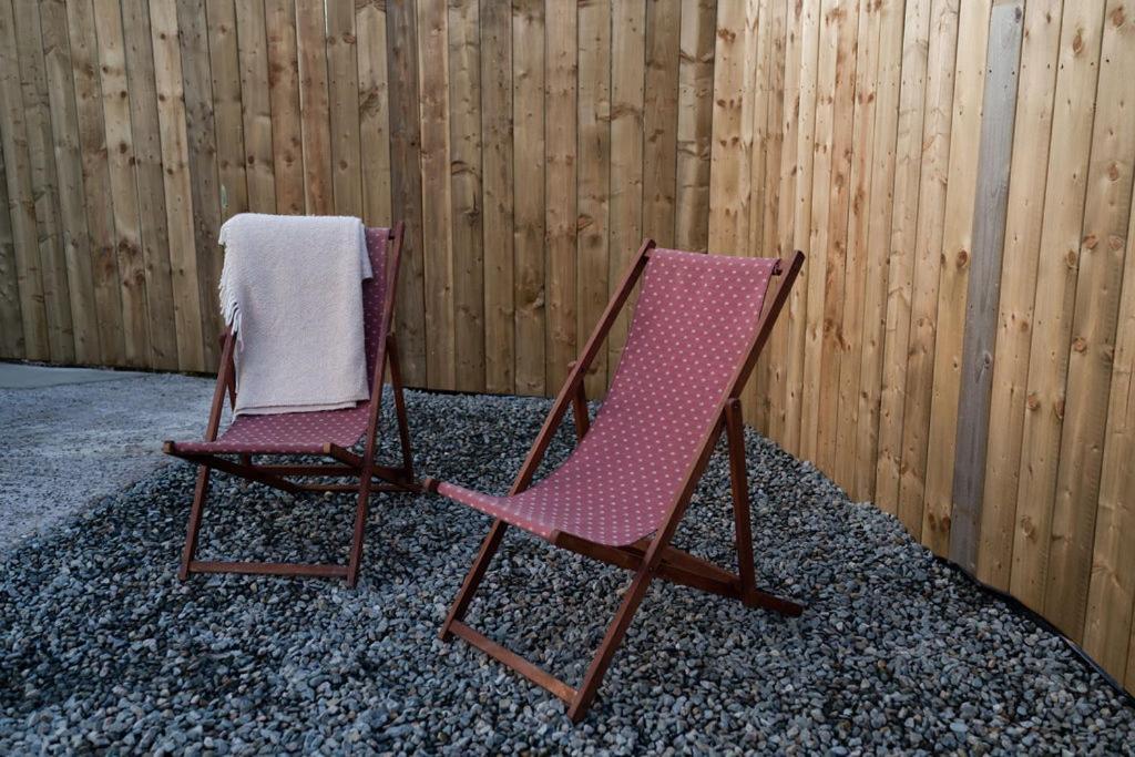 Barfield Shepherds Hut Magherafelt Exterior photo