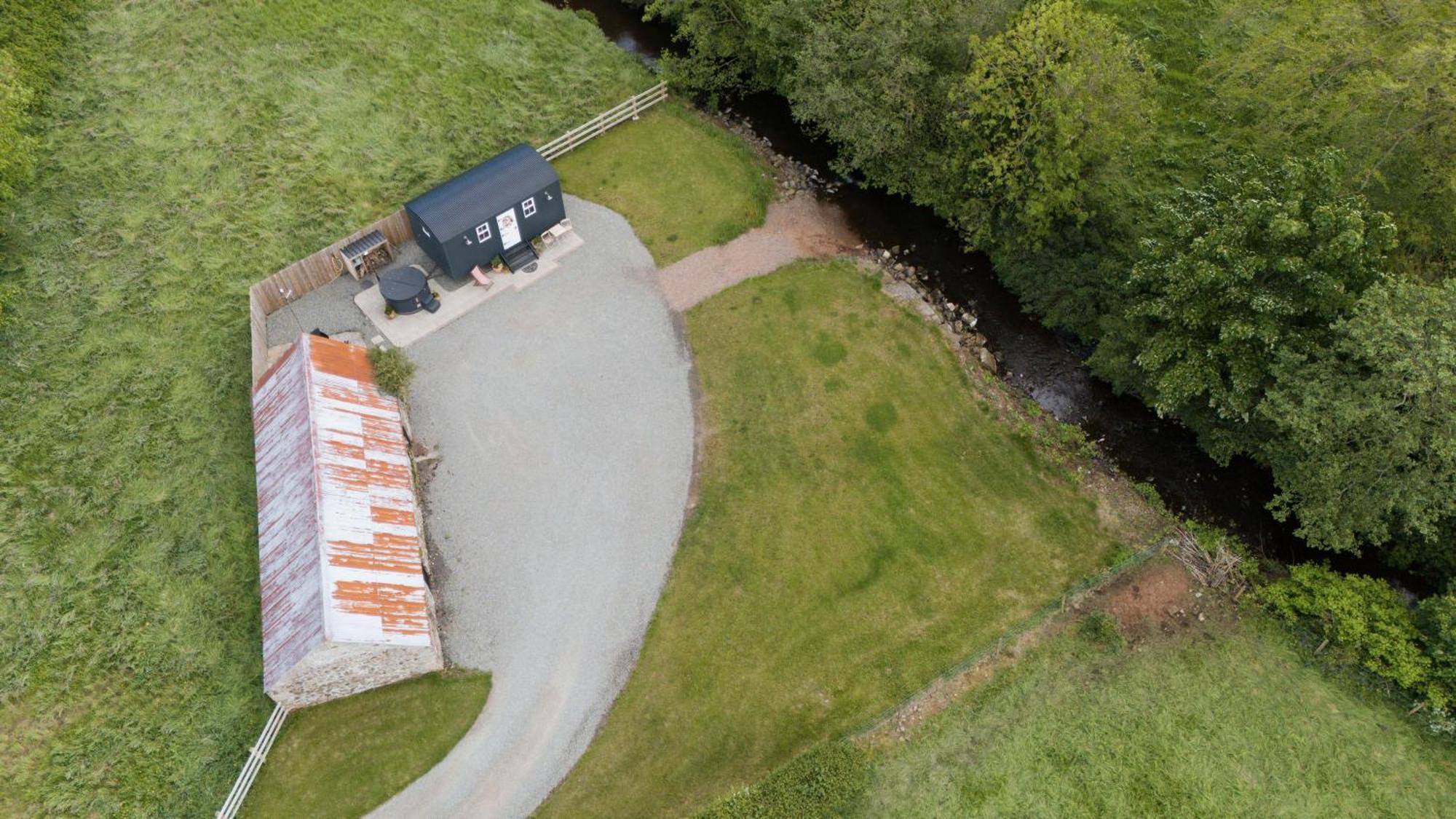 Barfield Shepherds Hut Magherafelt Exterior photo